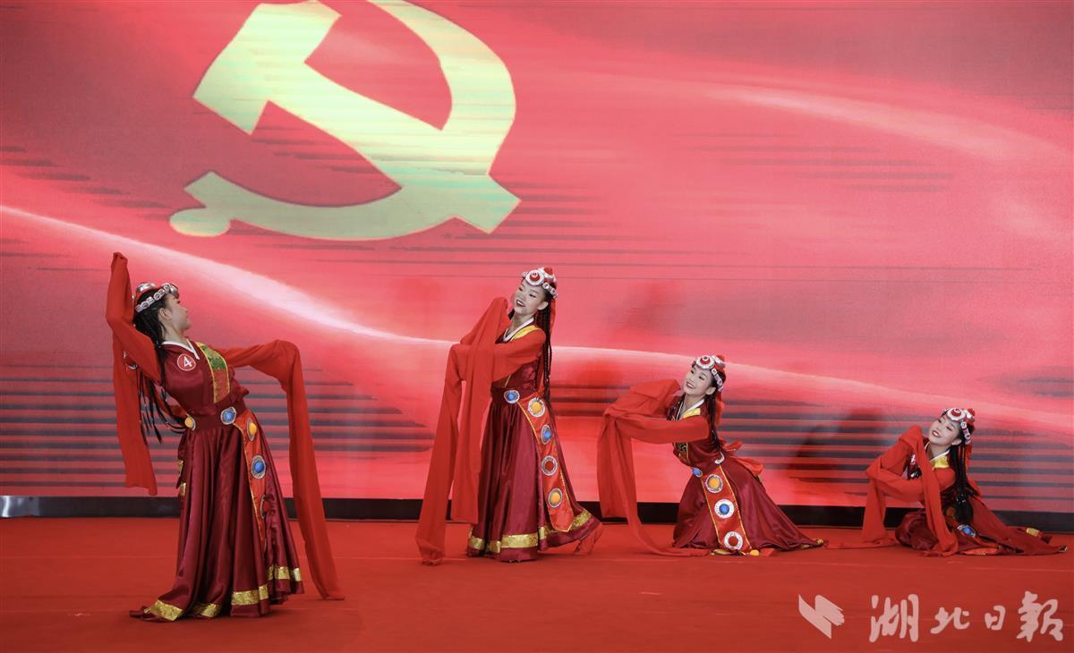 逃离啦啦队员的家